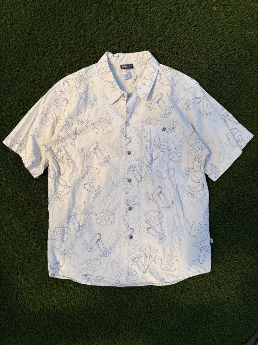 Patagonia  White Floral Short-Sleeve Button-Up Shirt